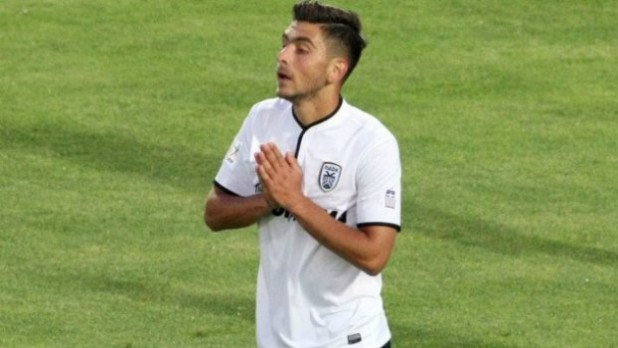 Ο Ευθύμης Κουλούρης με την φανέλα του ΠΑΟΚ