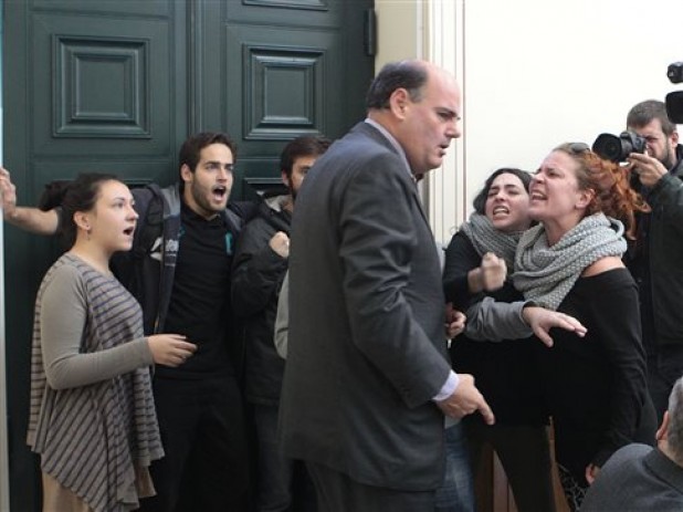 Από τη συνεδρίαση της Συγκλήτου την περασμένη Πέμπτη